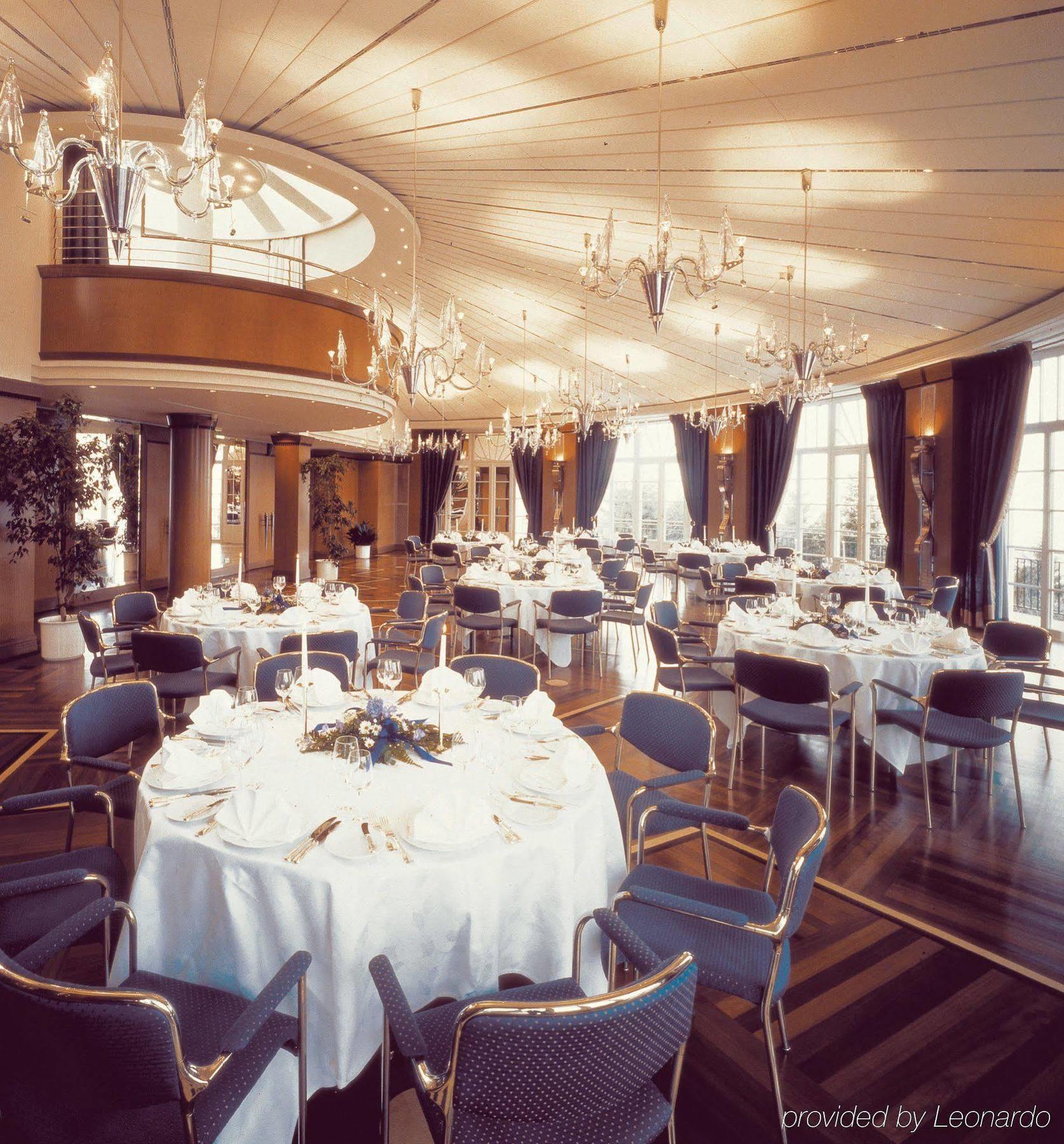 Schlosshotel Buehlerhoehe Schonbuch Ресторан фото